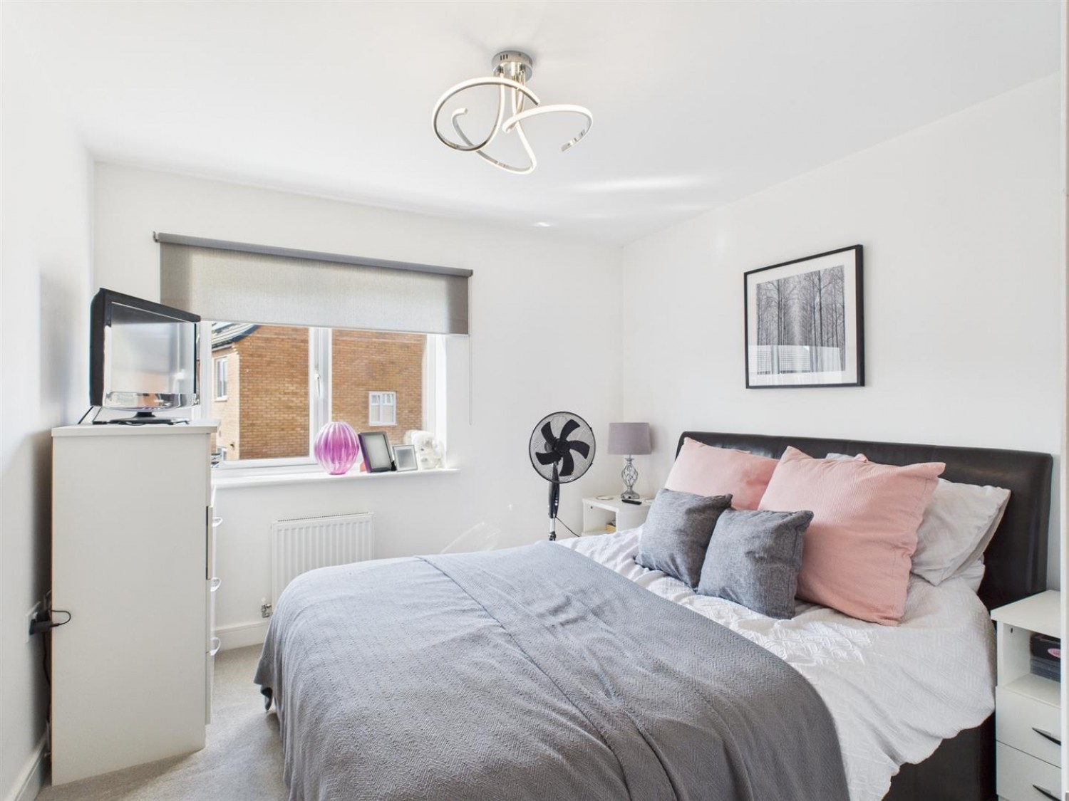 Dixon Mews, Featherstone