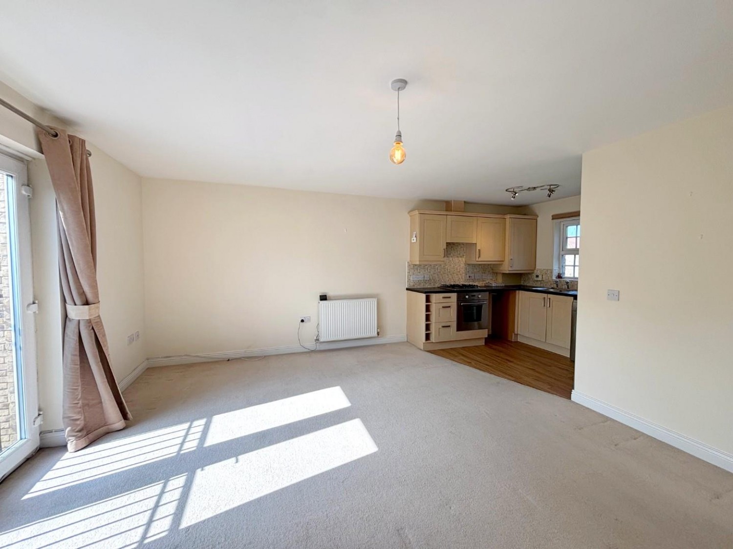 2 bedroom Flat for Letting Squirrell Chase, Witham St Hughes