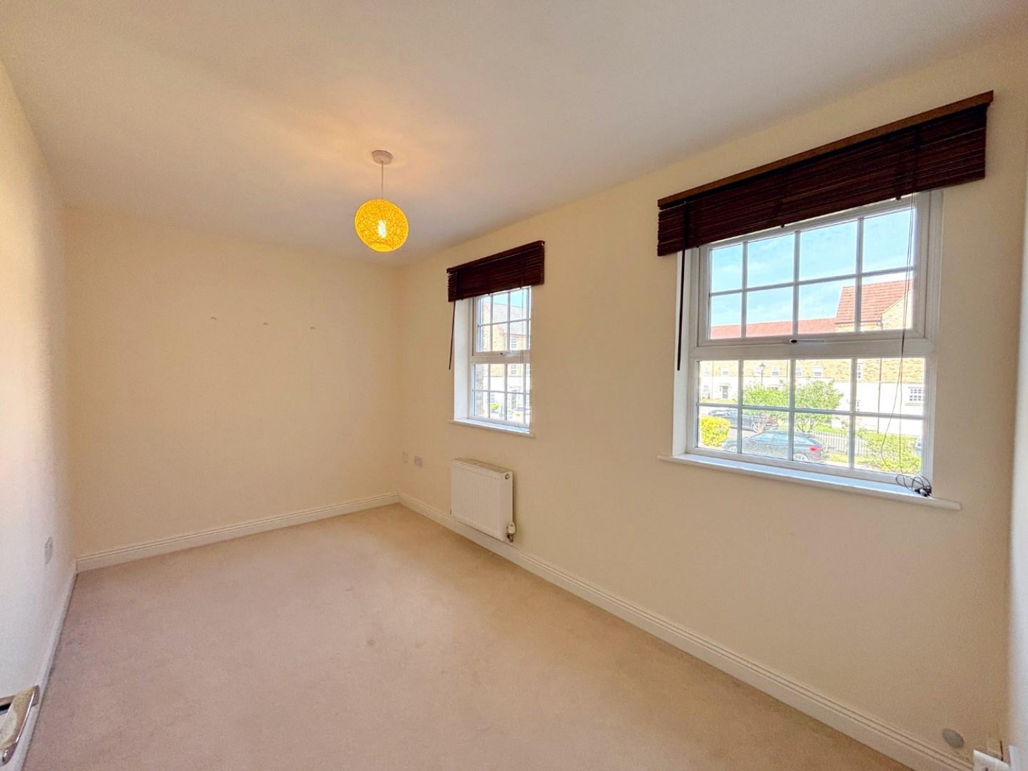2 bedroom Flat for Letting Squirrell Chase, Witham St Hughes