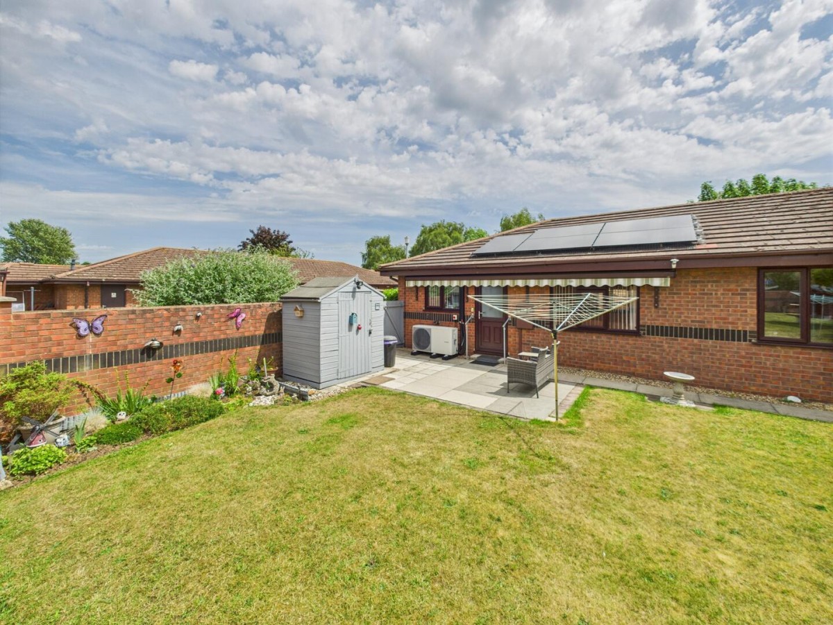 St. Claires Court, Lincoln