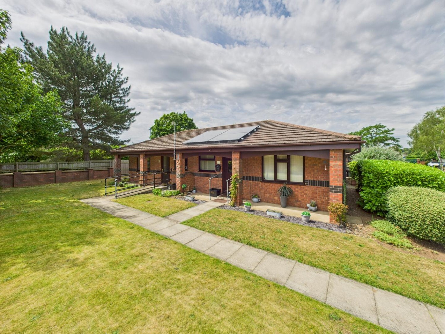 St. Claires Court, Lincoln