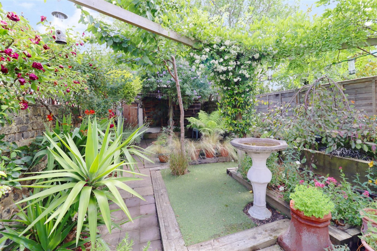 3 bedroom House for Sale Ingram Road, Gillingham