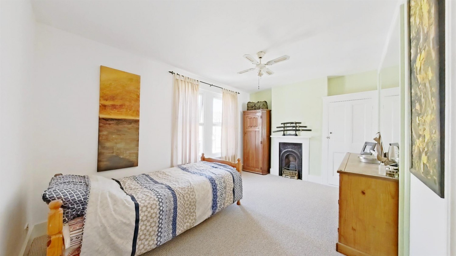 3 bedroom House for Sale Ingram Road, Gillingham