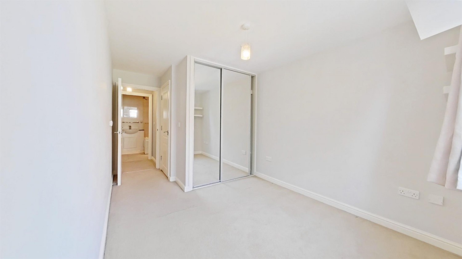 Coopers Court, Coopers Road