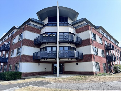 Lincoln Court, Wallis Square, Farnborough