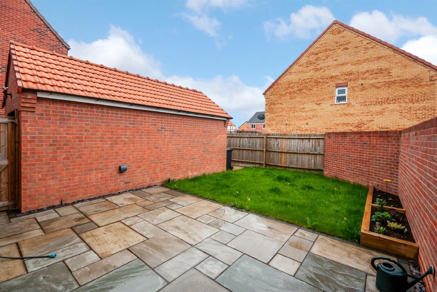 Thistle Way, Witham St. Hughs