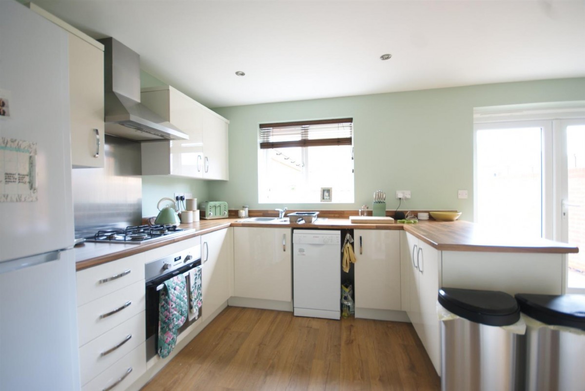 Thistle Way, Witham St. Hughs