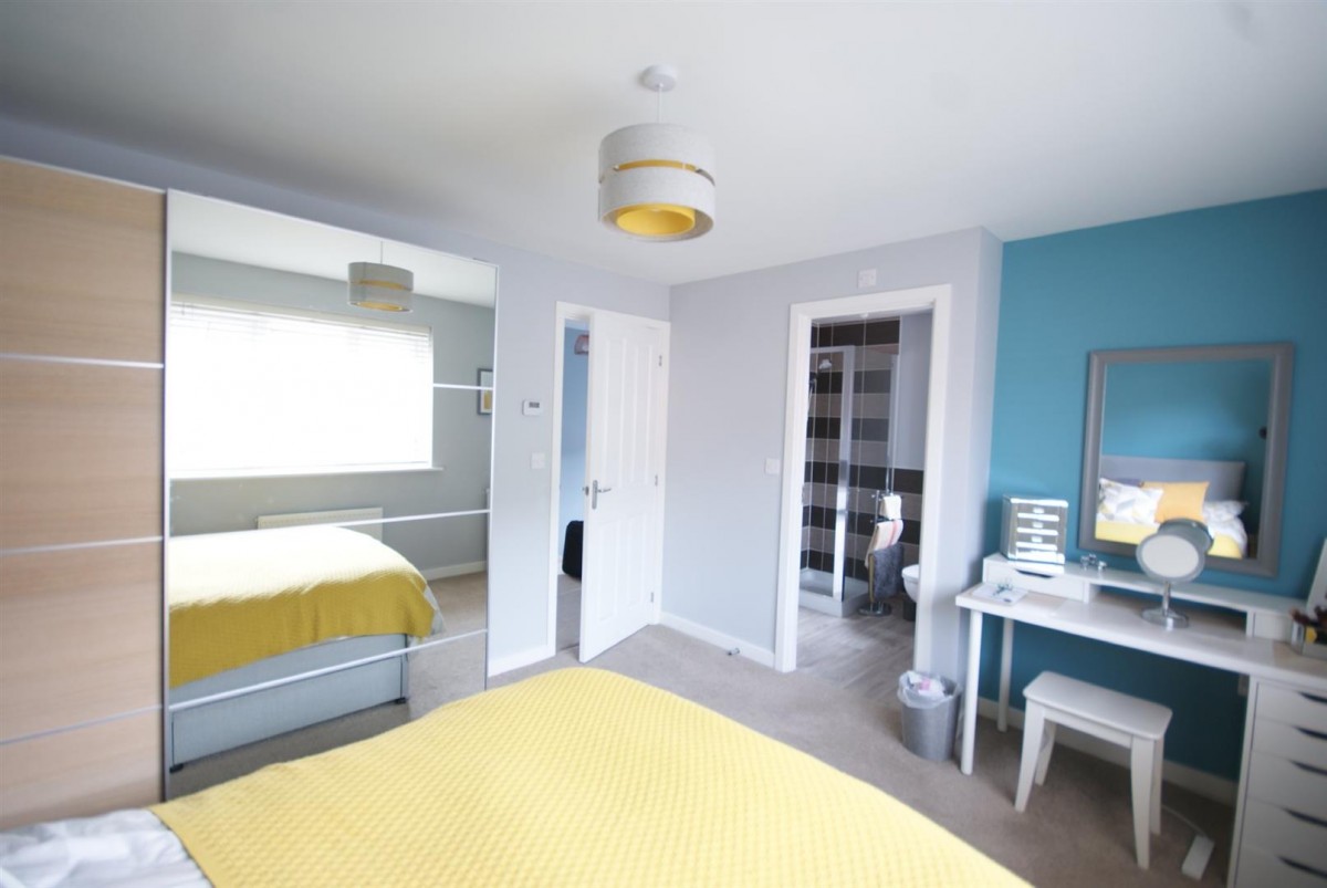 Thistle Way, Witham St. Hughs