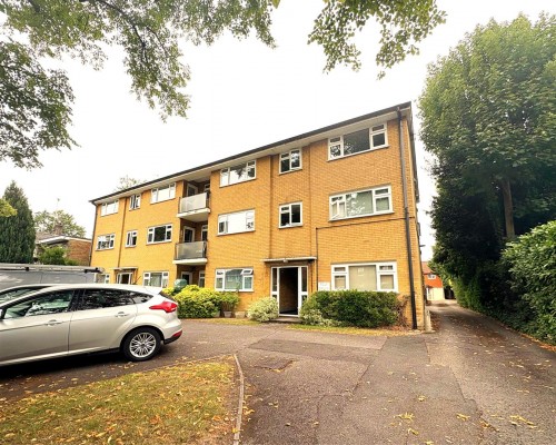 Cambridge Road West, Farnborough