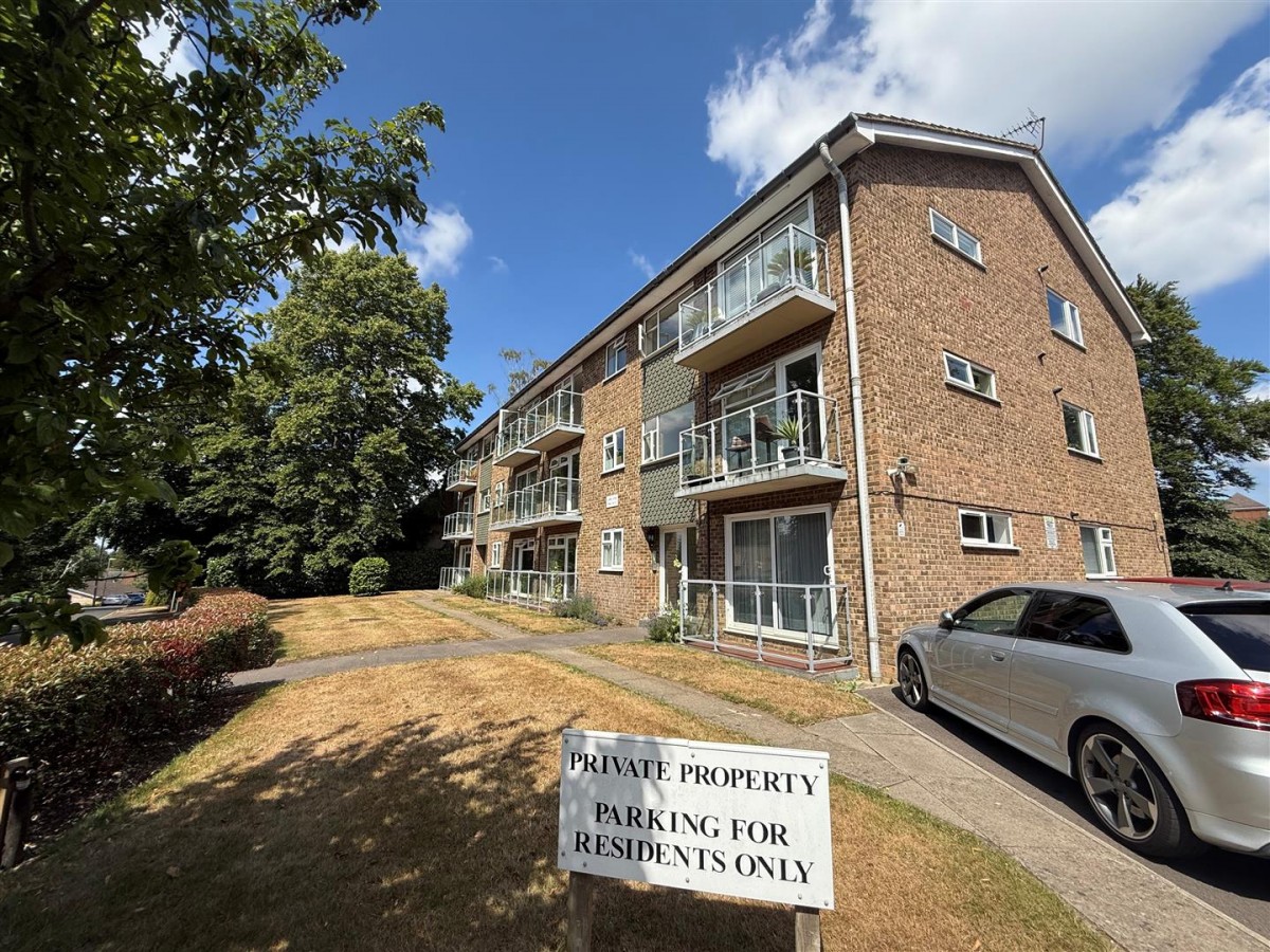 Clockhouse Road, Farnborough