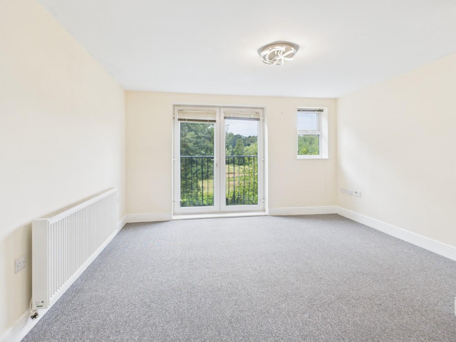 2 bedroom Flat for Letting Fairfax Street