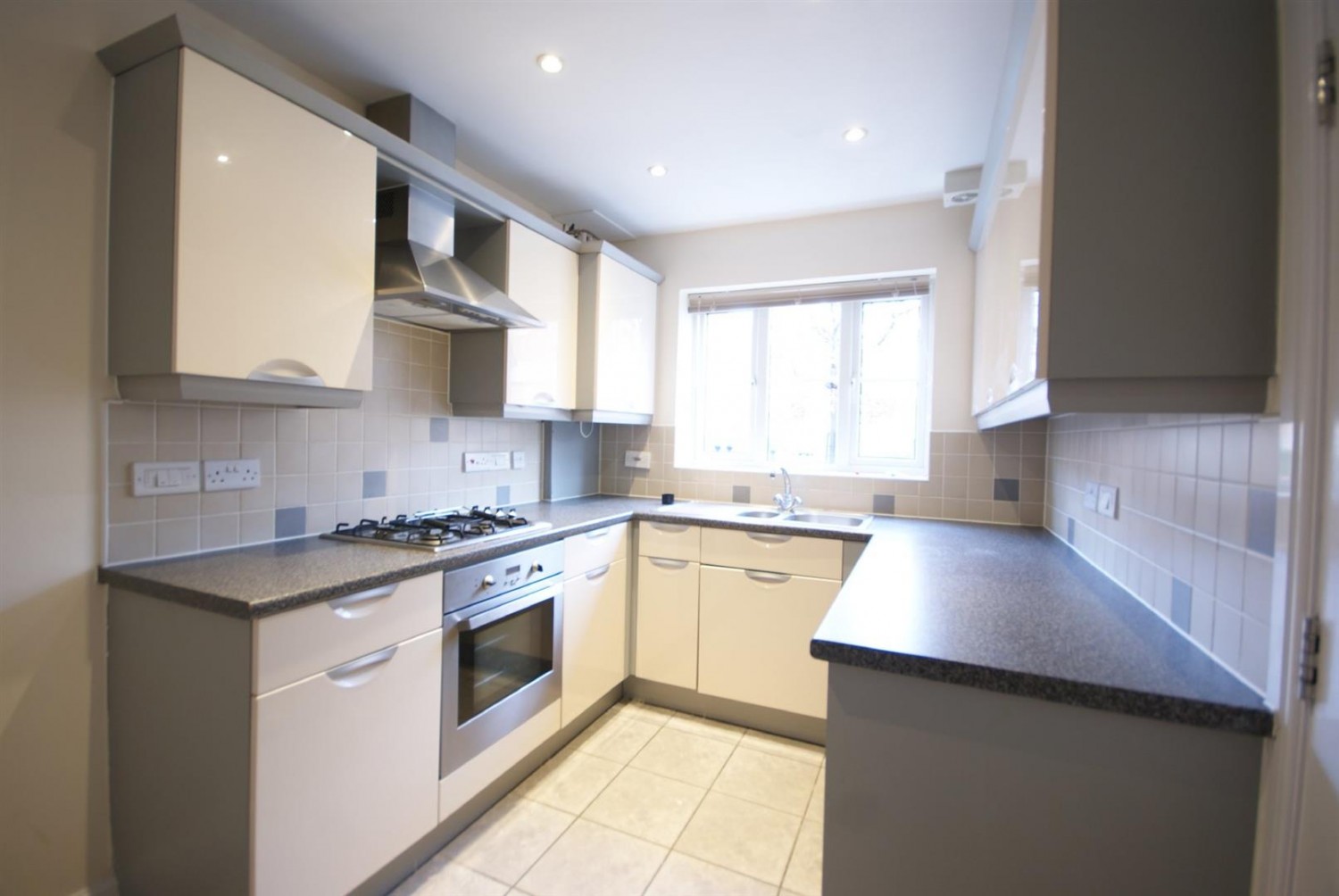 3 bedroom House for Letting Riverside Drive , Anchor Quay , Lincoln