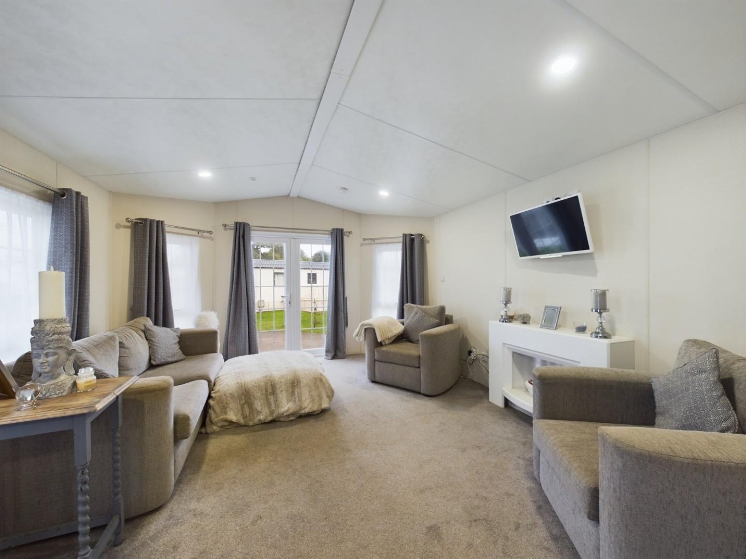 2 bedroom Park home for Sale Cathedral View, Newark Road, Lincoln