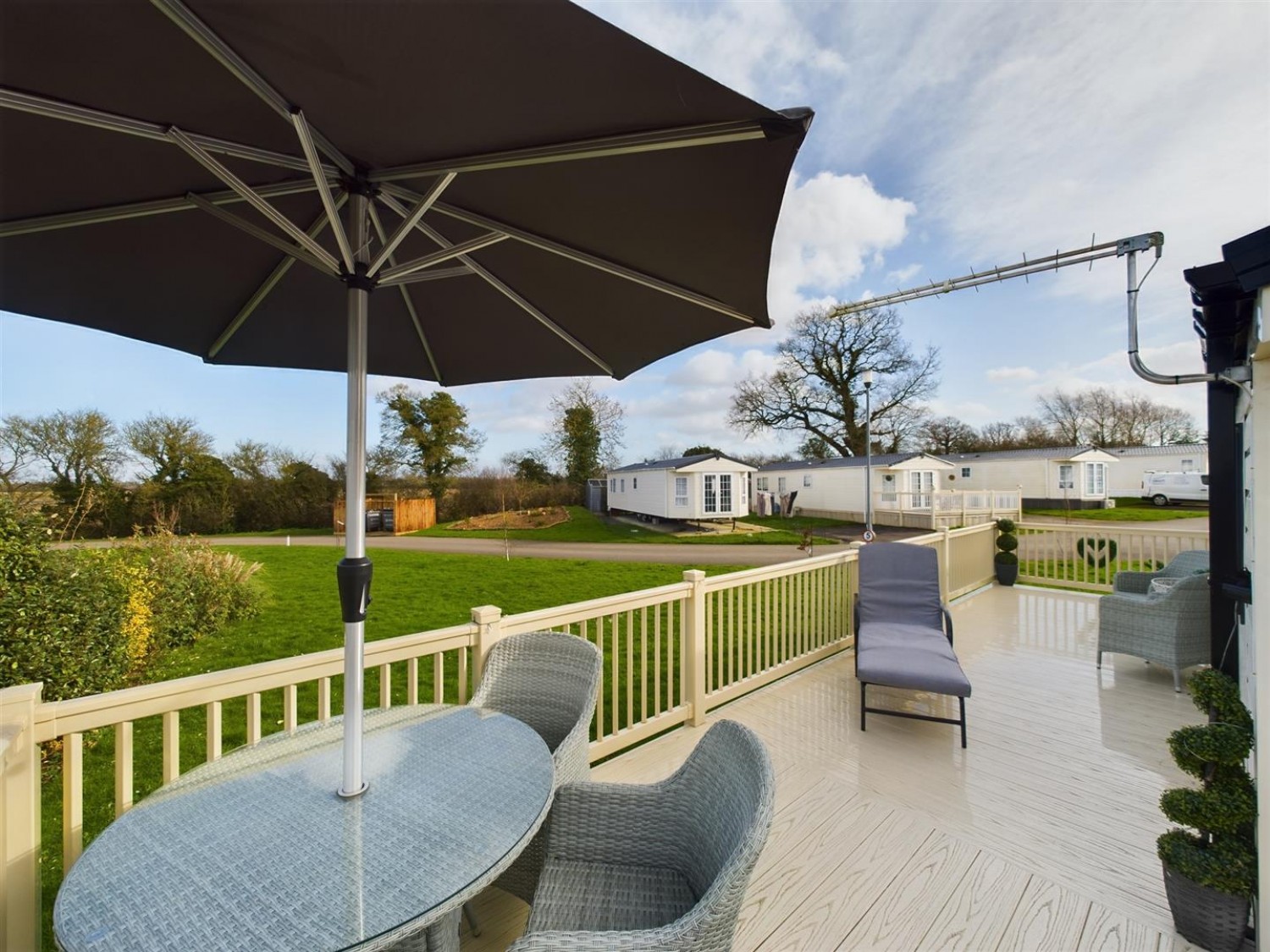 2 bedroom Park home for Sale Cathedral View, Newark Road