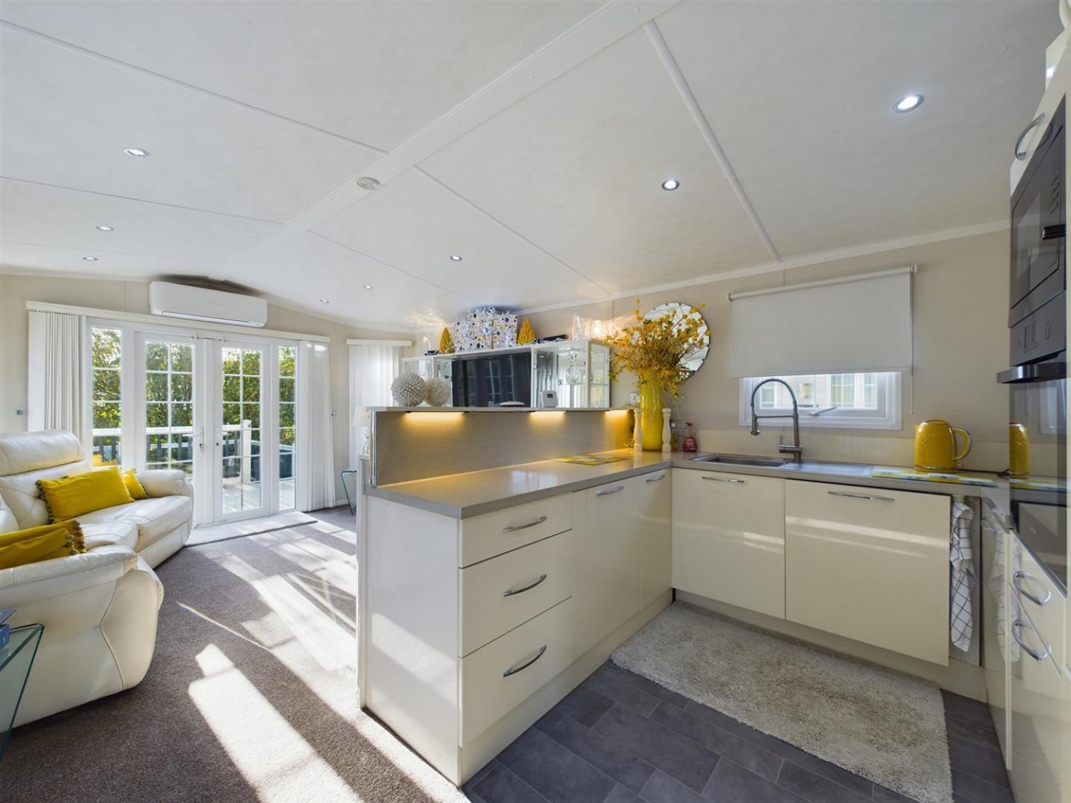 2 bedroom Park home for Sale Cathedral View, Newark Road, Lincoln