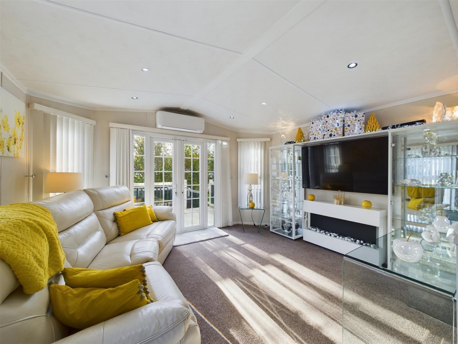 2 bedroom Park home for Sale Cathedral View, Newark Road, Lincoln