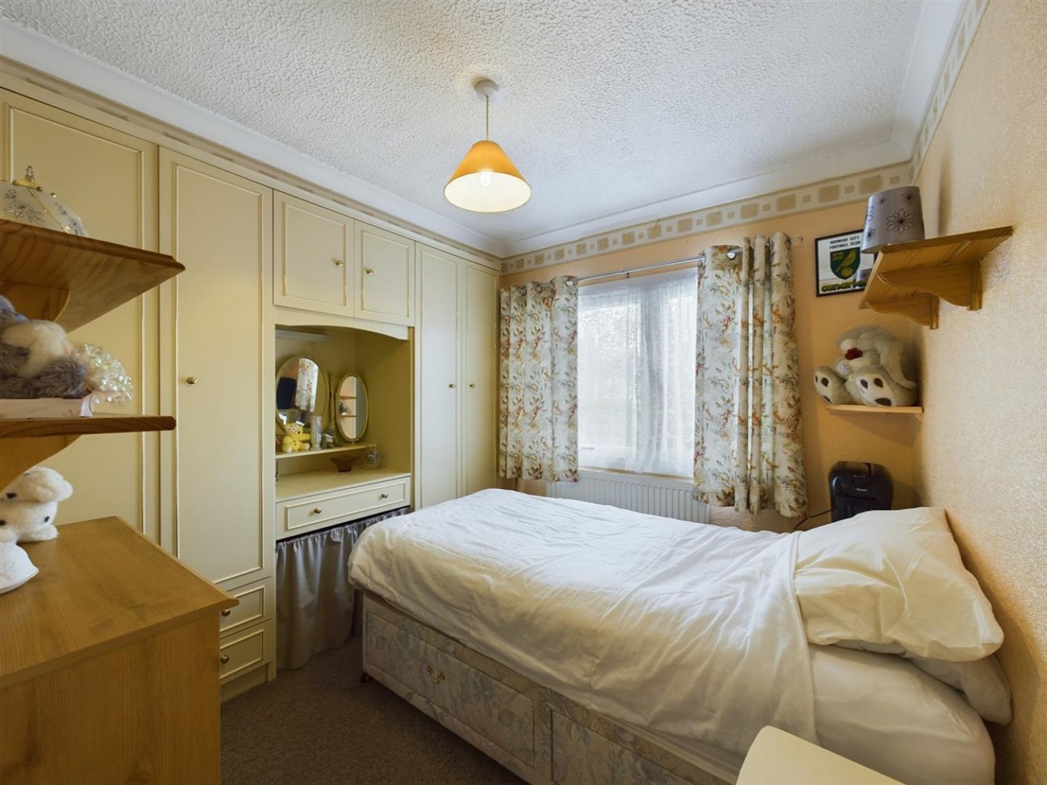 3 bedroom Park home for Sale Avondale, North Hykeham, Lincoln