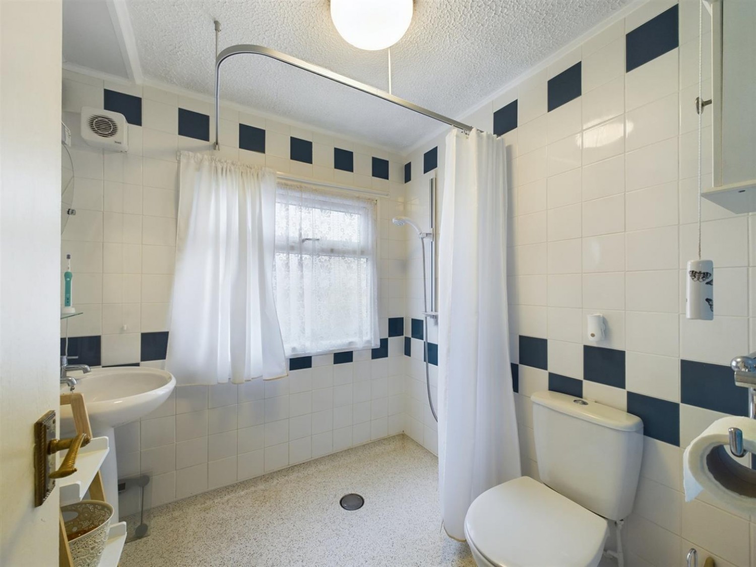 3 bedroom Park home for Sale Avondale, North Hykeham, Lincoln