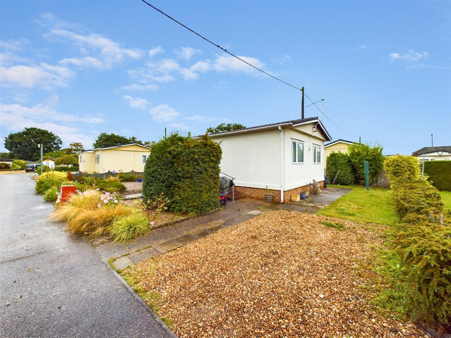 3 bedroom Park home for Sale Avondale, North Hykeham, Lincoln