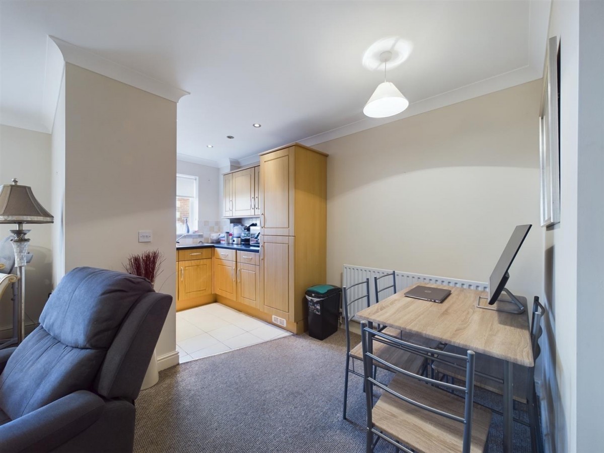 Venables Court, Venables Way