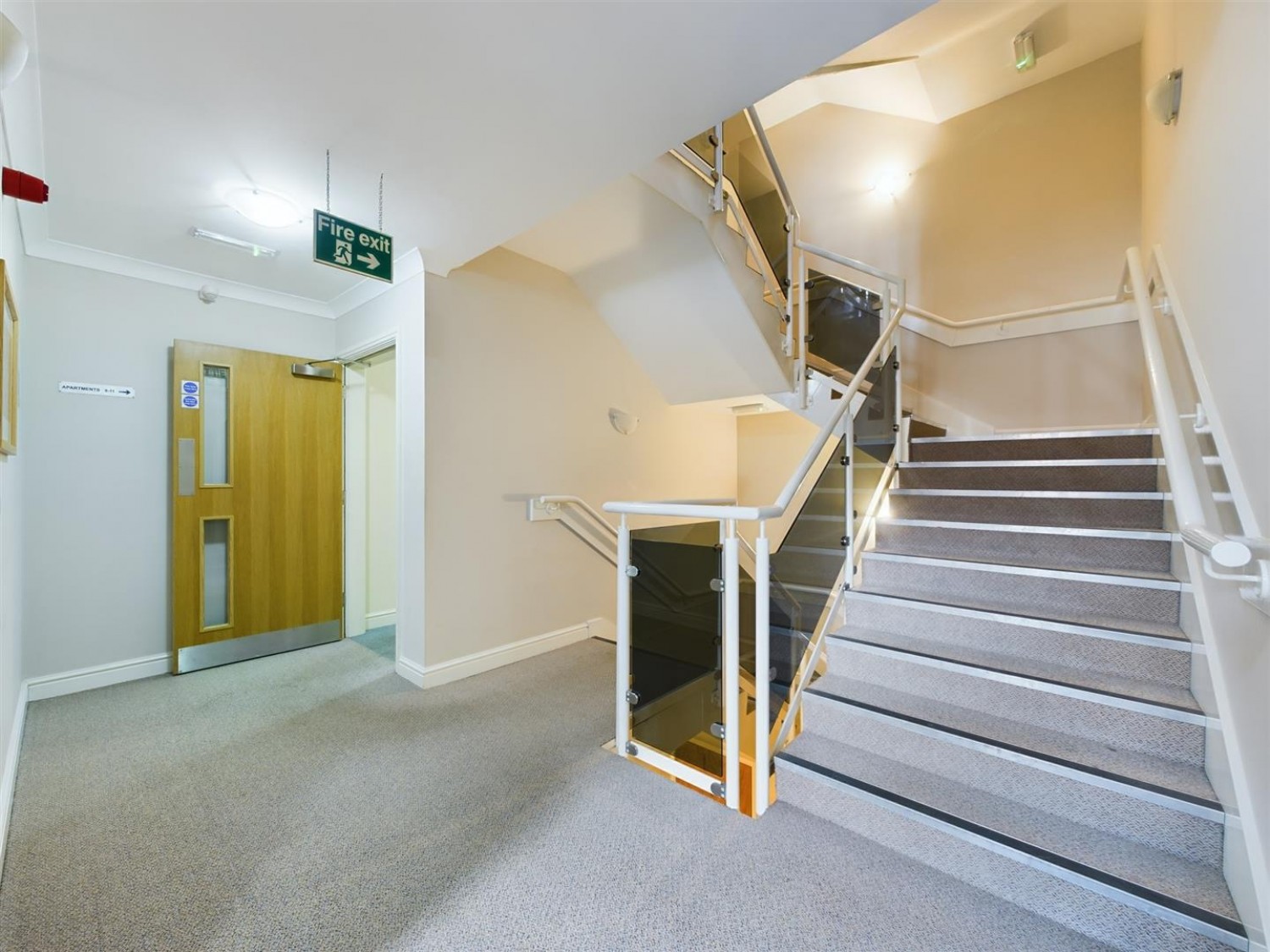Venables Court, Venables Way