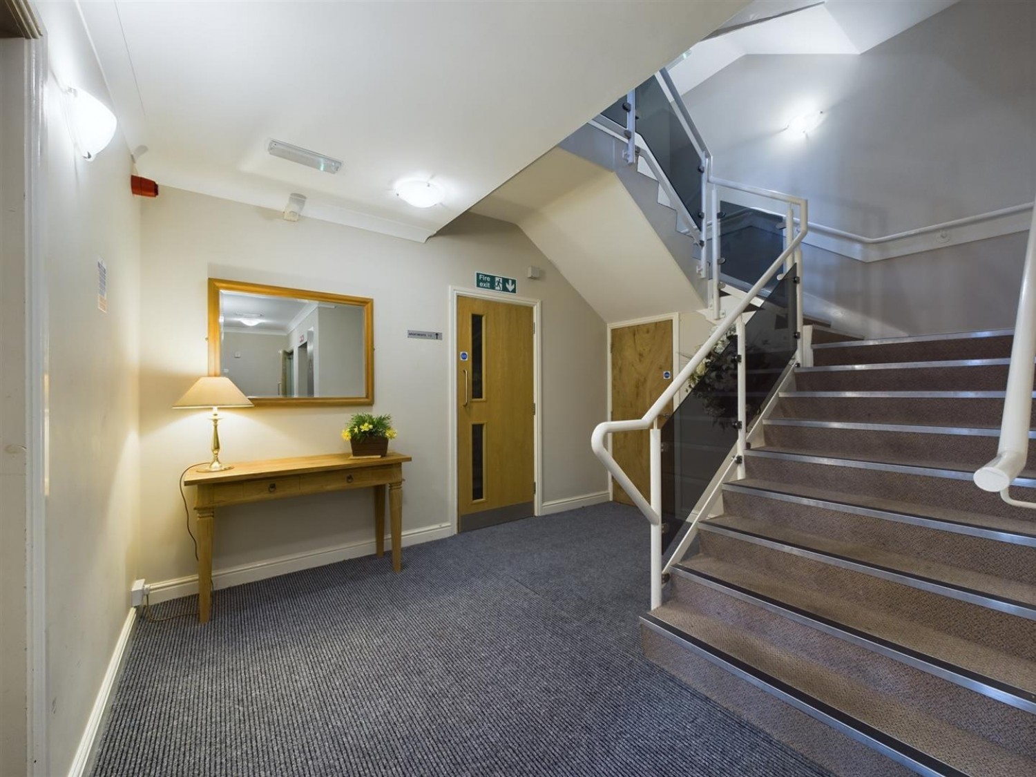 Venables Court, Venables Way