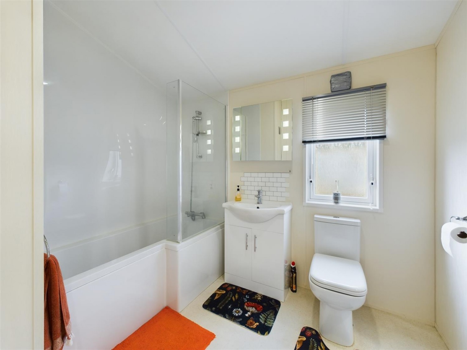 2 bedroom Park home for Sale Cathedral View, Newark Road, Lincoln