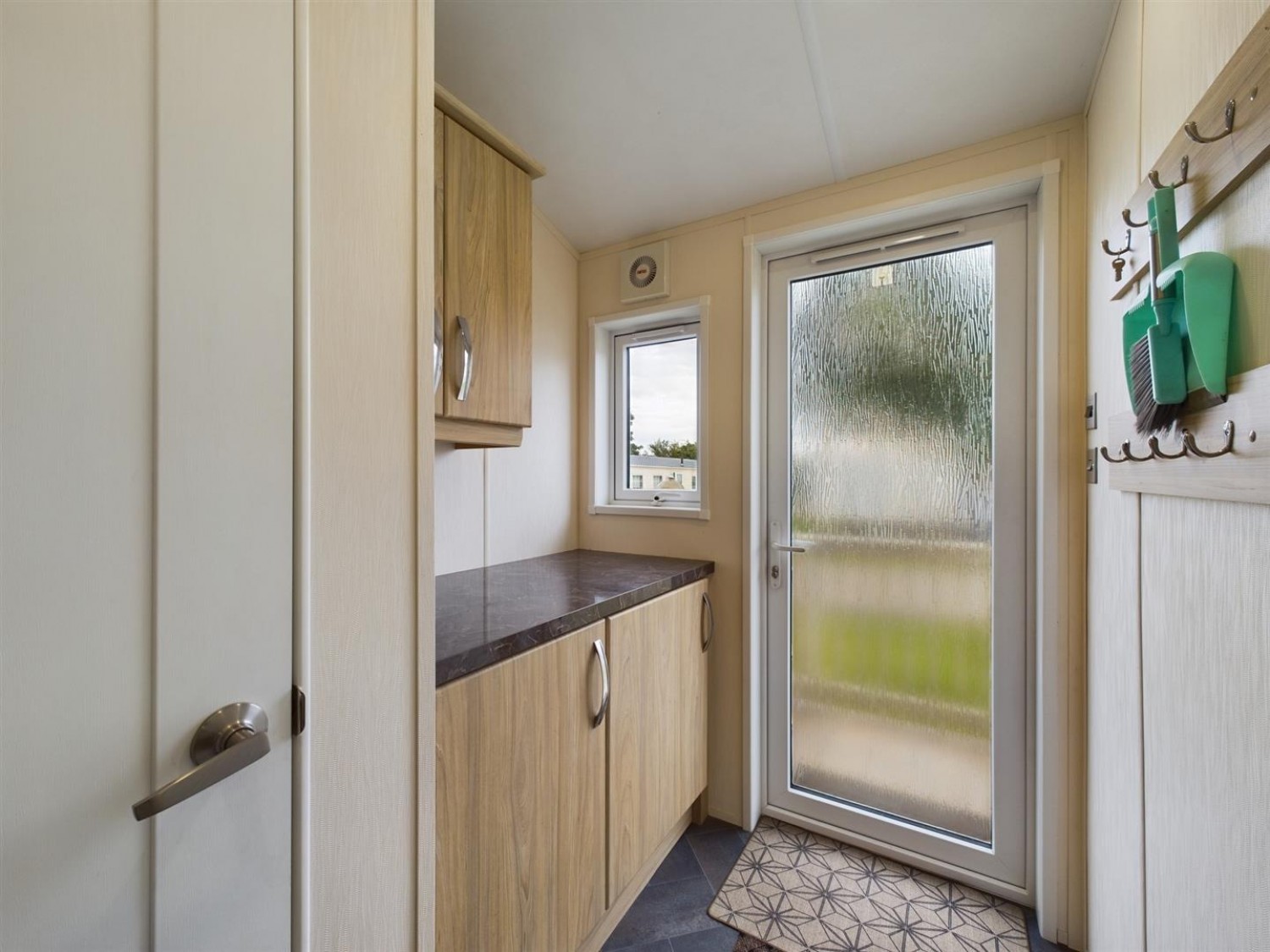 2 bedroom Park home for Sale Cathedral View, Newark Road, Lincoln