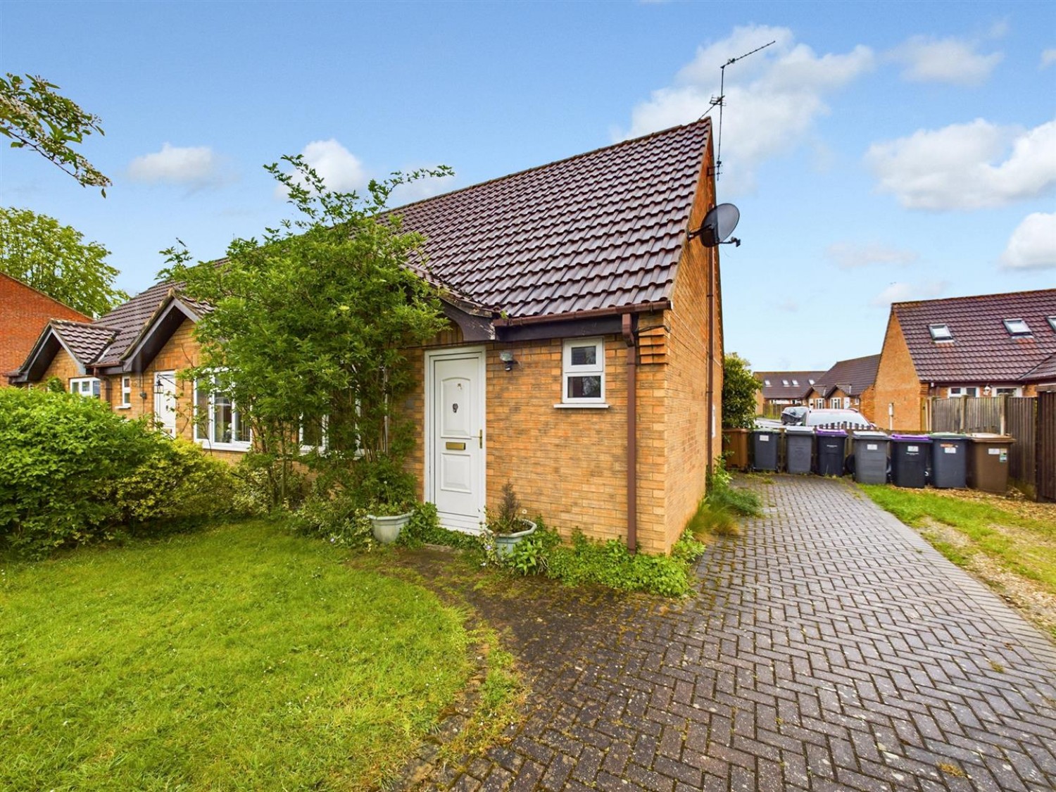 2 bedroom Bungalow for Sale Holmes Field, Bassingham