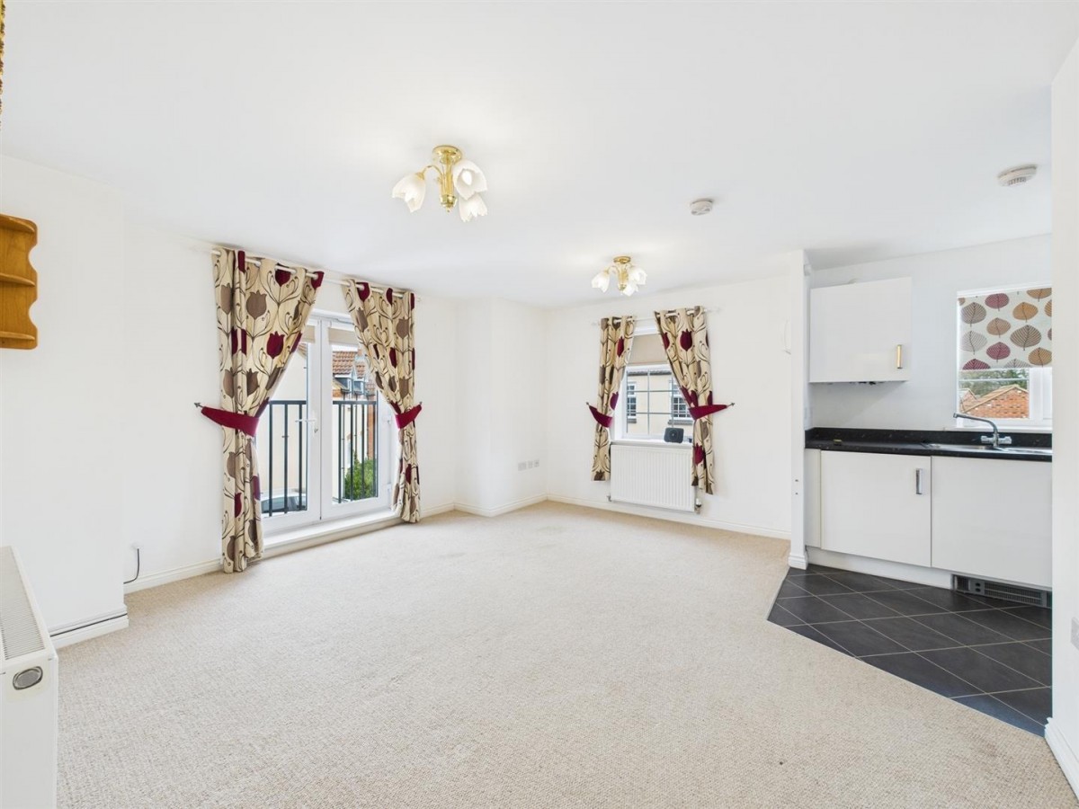 Buttercup Way, Witham St. Hughs