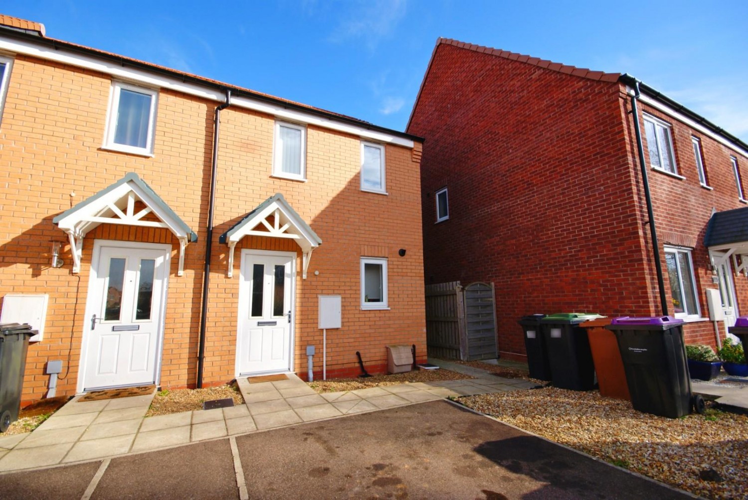 2 bedroom House for Sale Furnace Close, North Hykeham, Lincoln