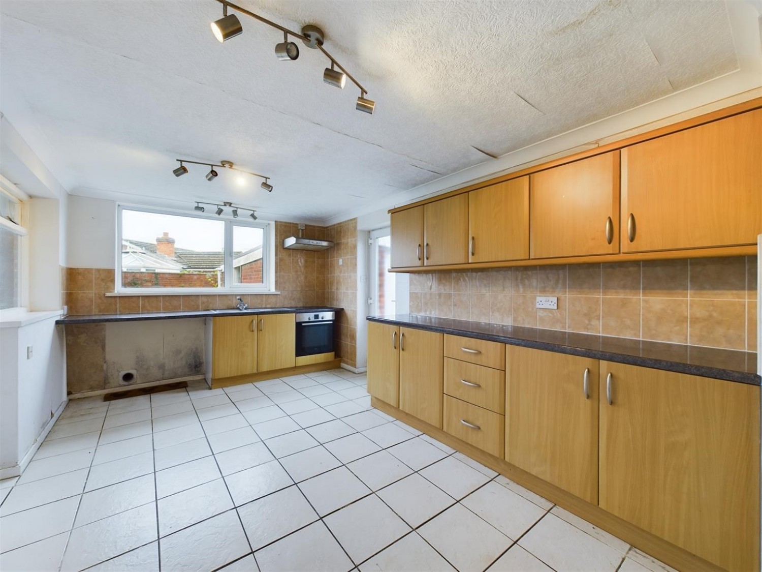 2 bedroom Bungalow for Sale High Street, Eagle, Lincoln