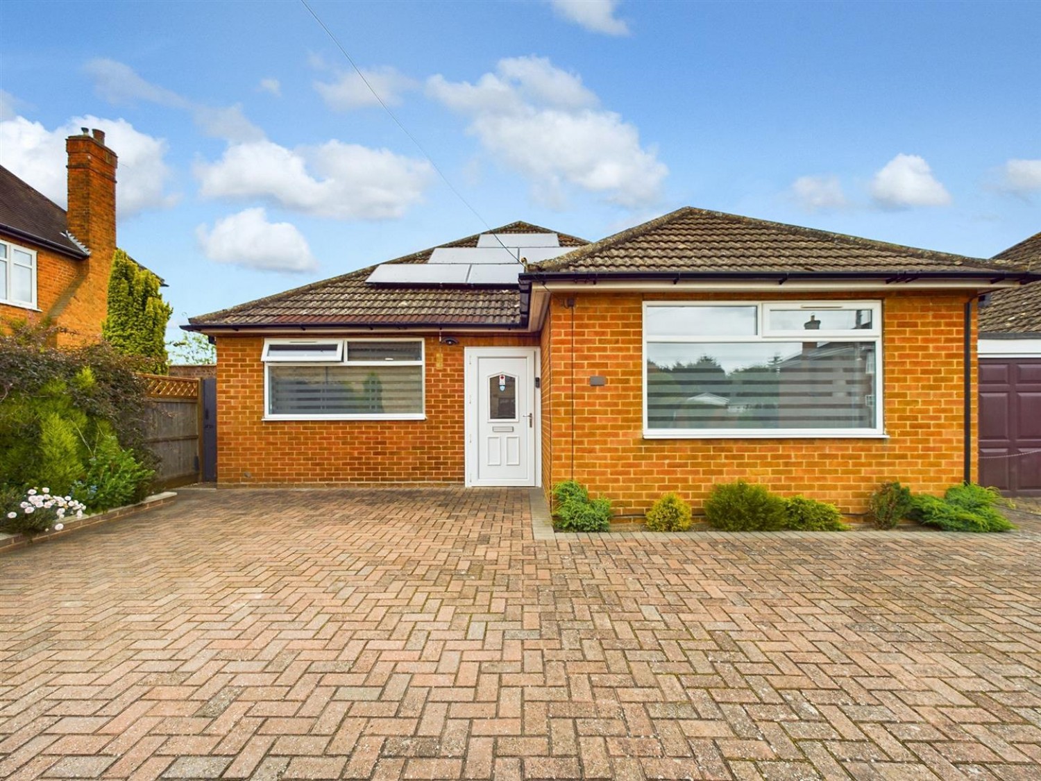 2 bedroom Bungalow for Sale Chapel Lane, North Hykeham, Lincoln