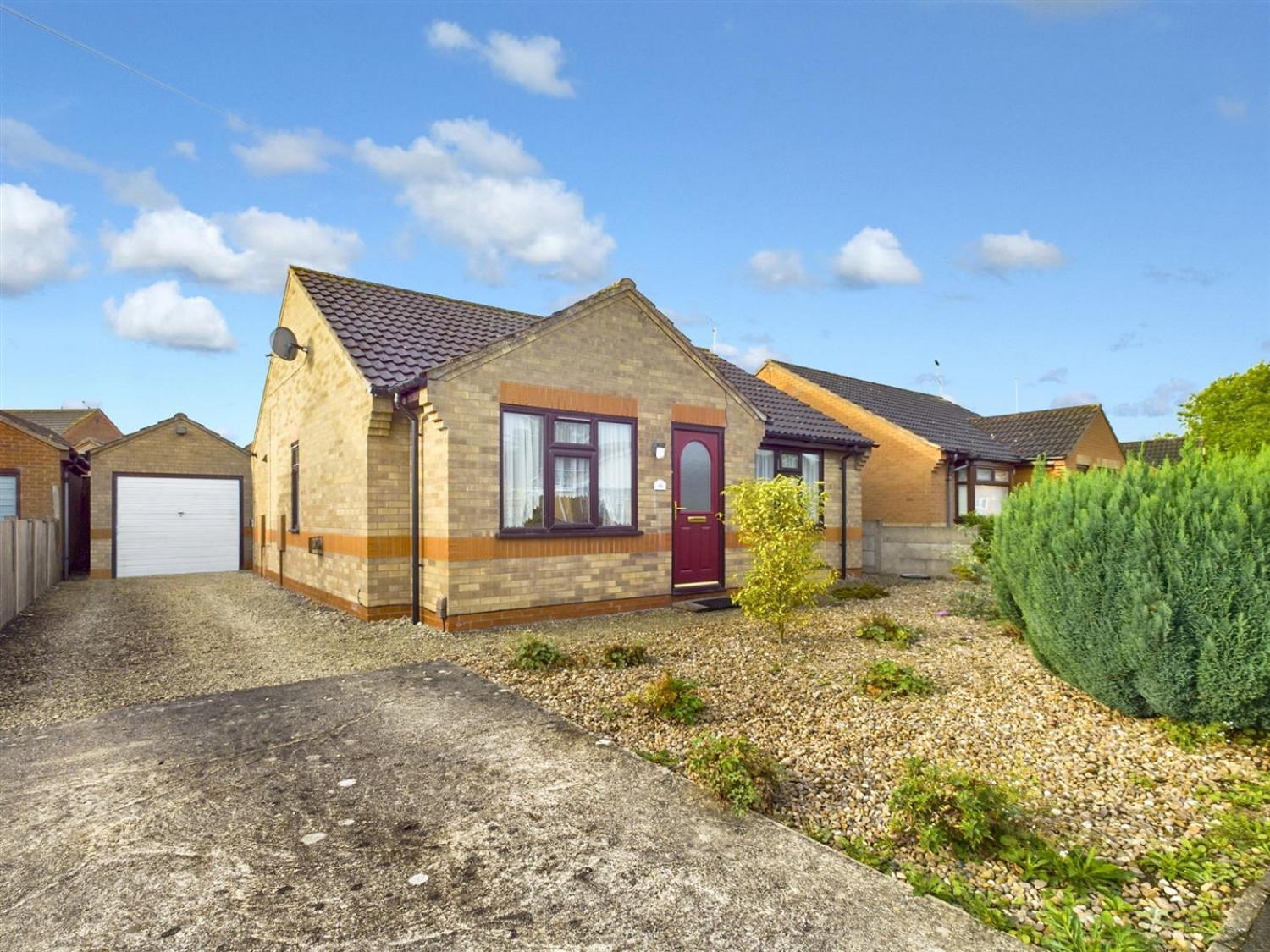 2 bedroom Bungalow for Sale Aldergrove Crescent, Lincoln