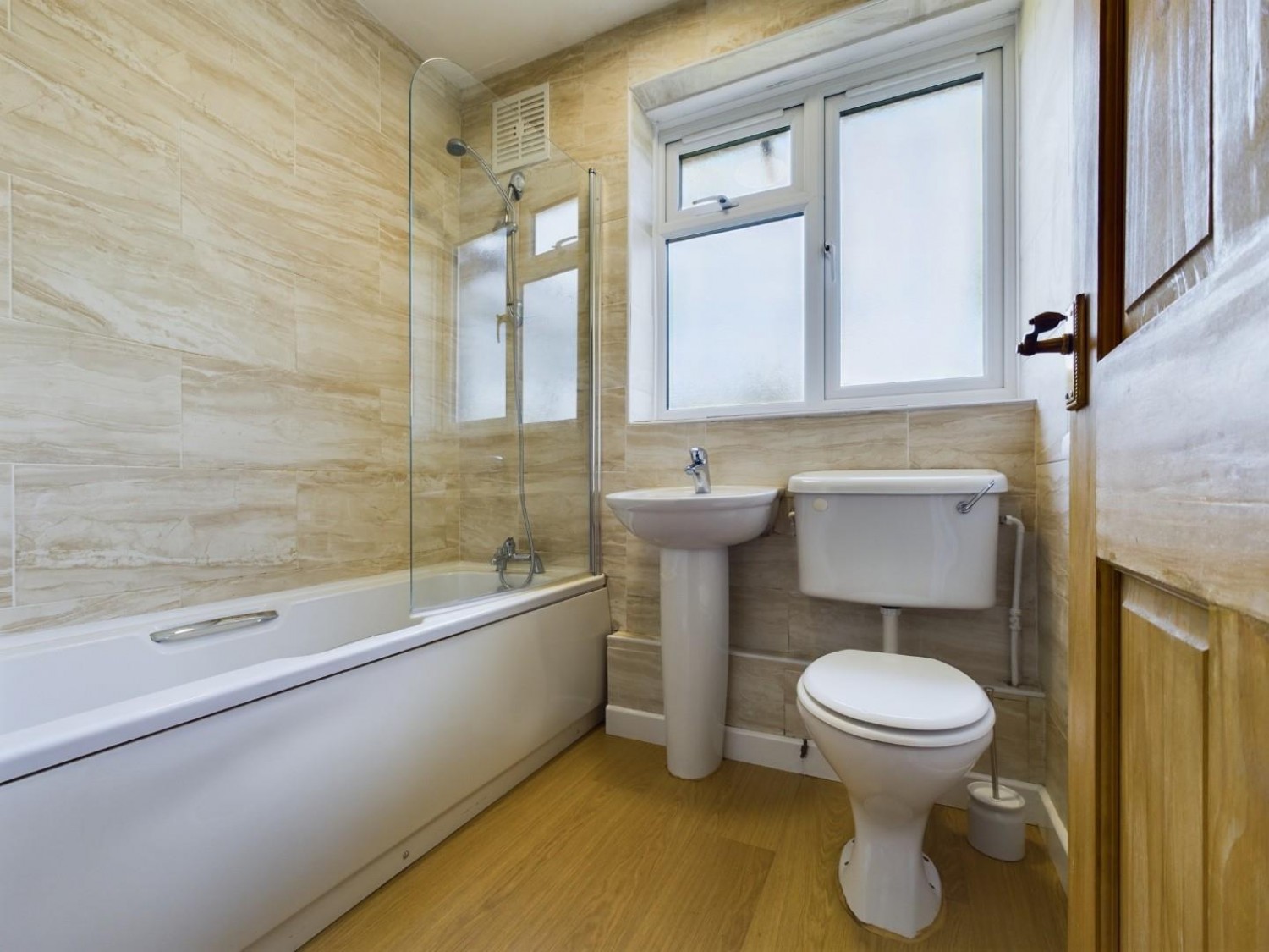 2 bedroom Bungalow for Sale Newark Road, Laughterton, Lincoln