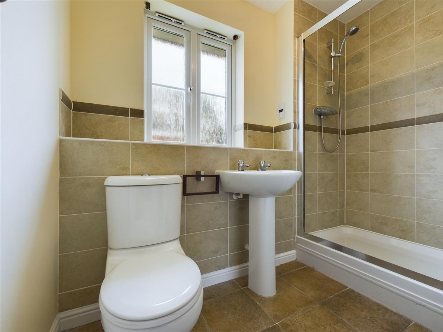 3 bedroom House for Sale Tall Pines Road, Witham St Hughs, Lincoln