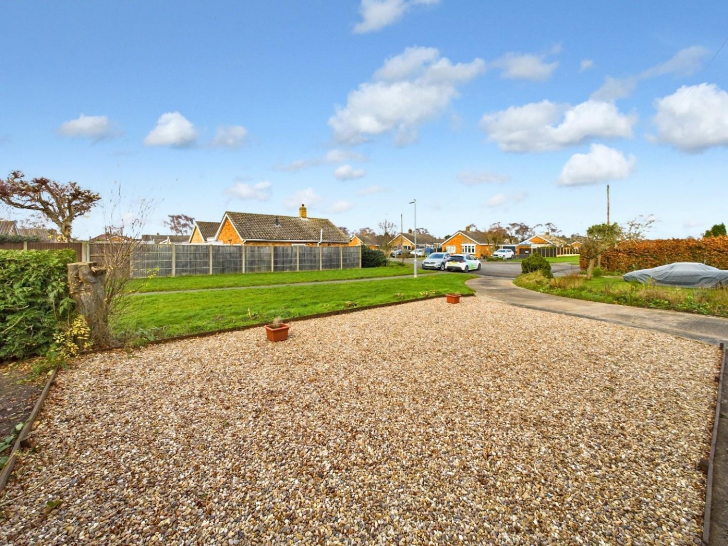 2 bedroom Bungalow for Sale Oulton Close, North Hykeham, Lincoln