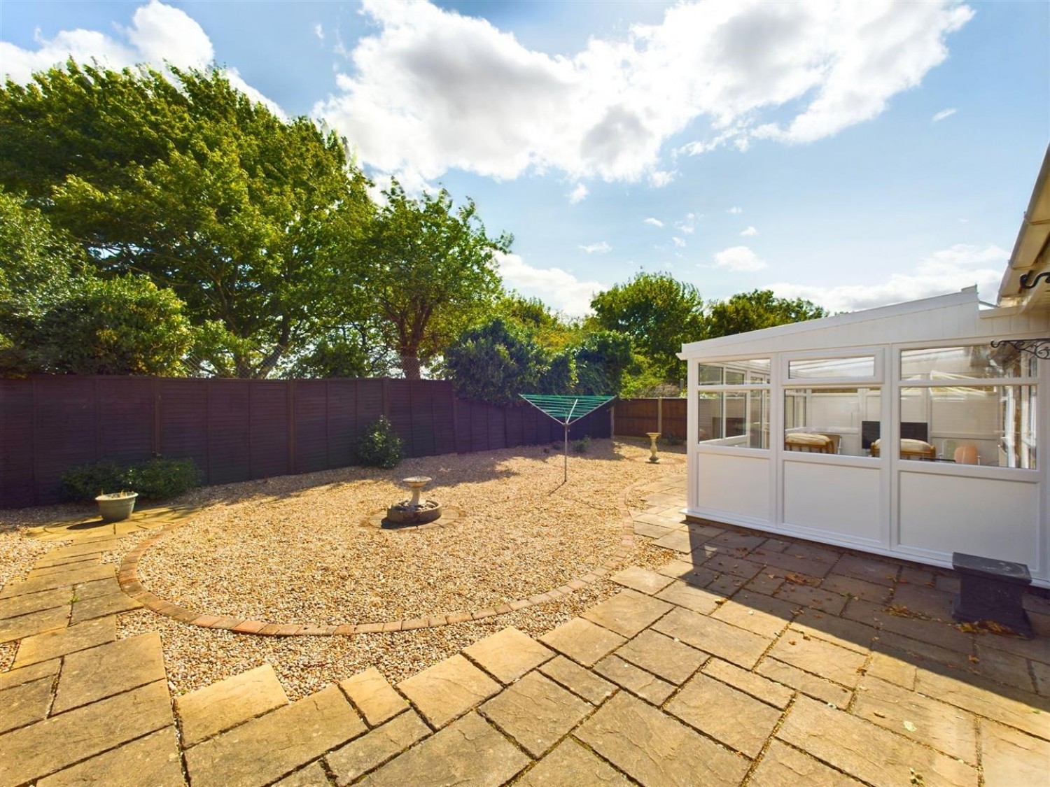 2 bedroom Bungalow for Sale Oulton Close, North Hykeham, Lincoln