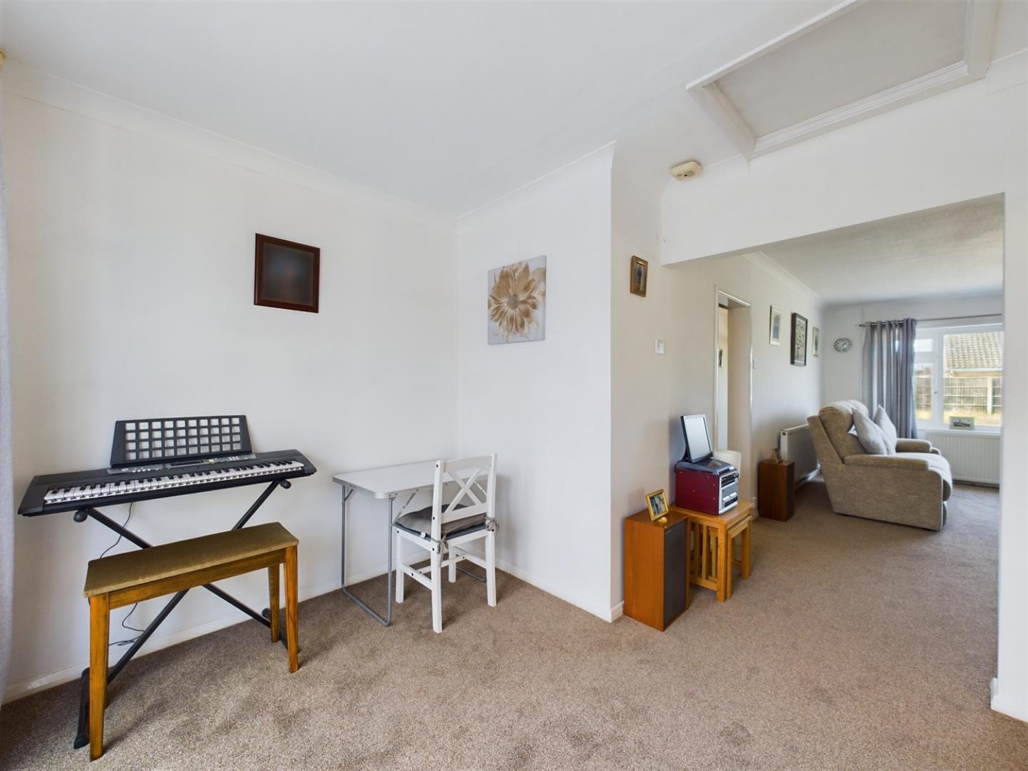 2 bedroom Bungalow for Sale Oulton Close, North Hykeham, Lincoln