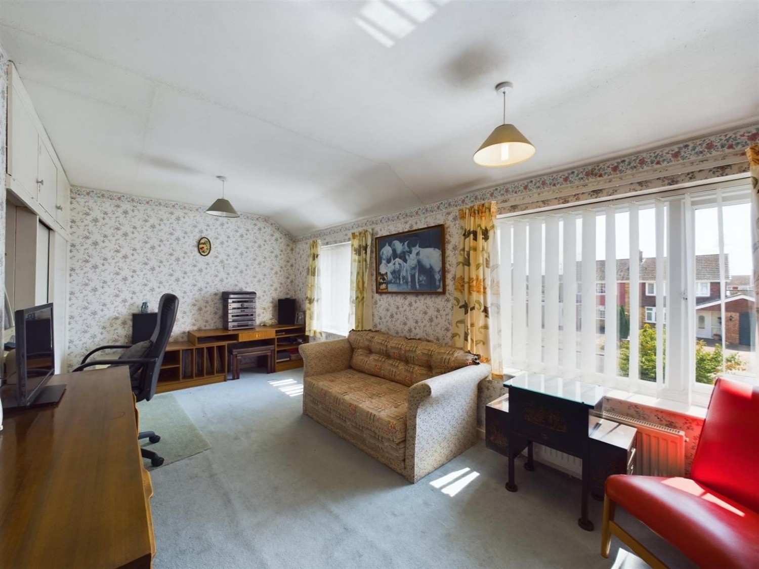 4 bedroom House for Sale Dore Avenue, North Hykeham, Lincoln