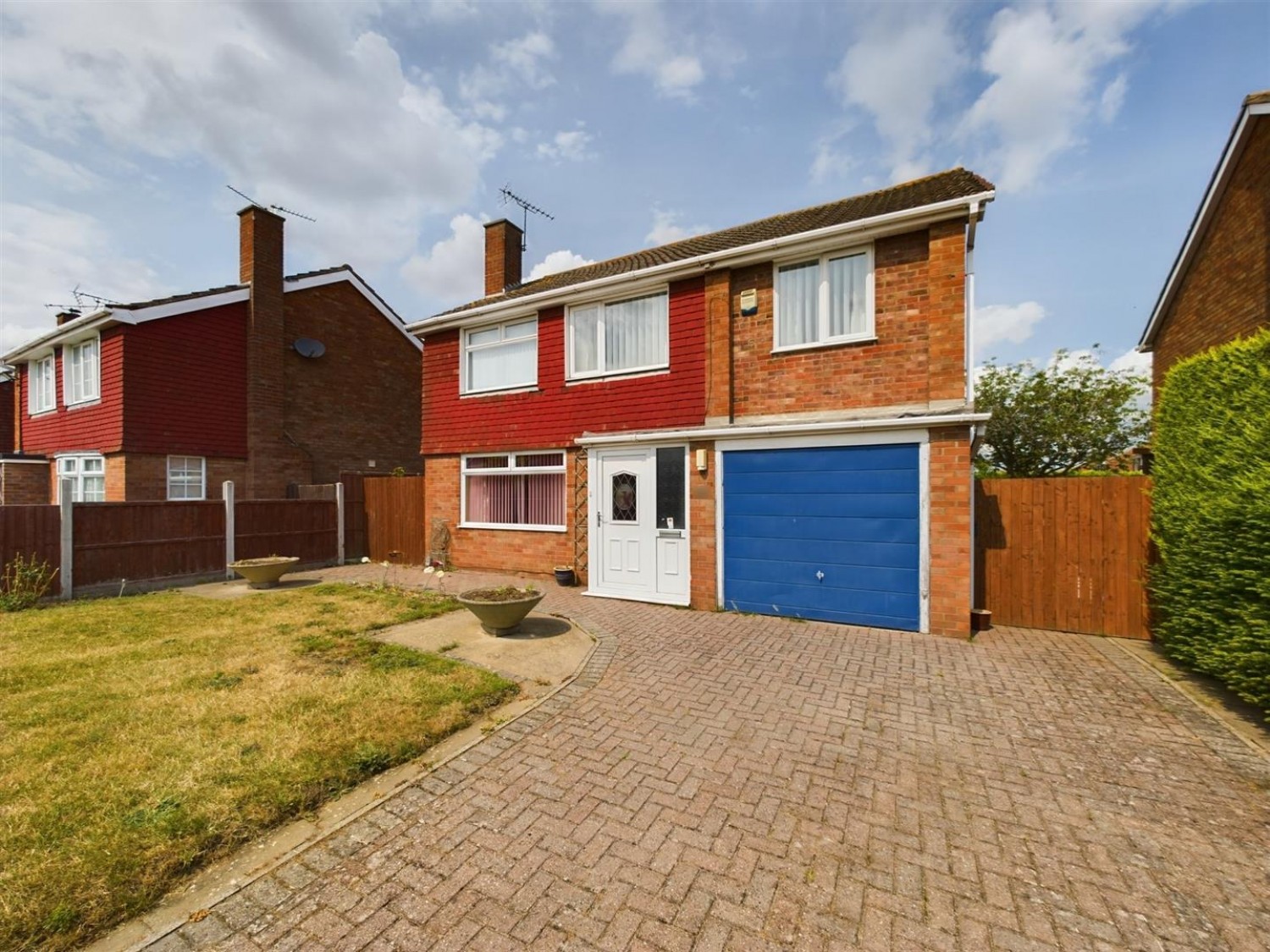 4 bedroom House for Sale Dore Avenue, North Hykeham, Lincoln