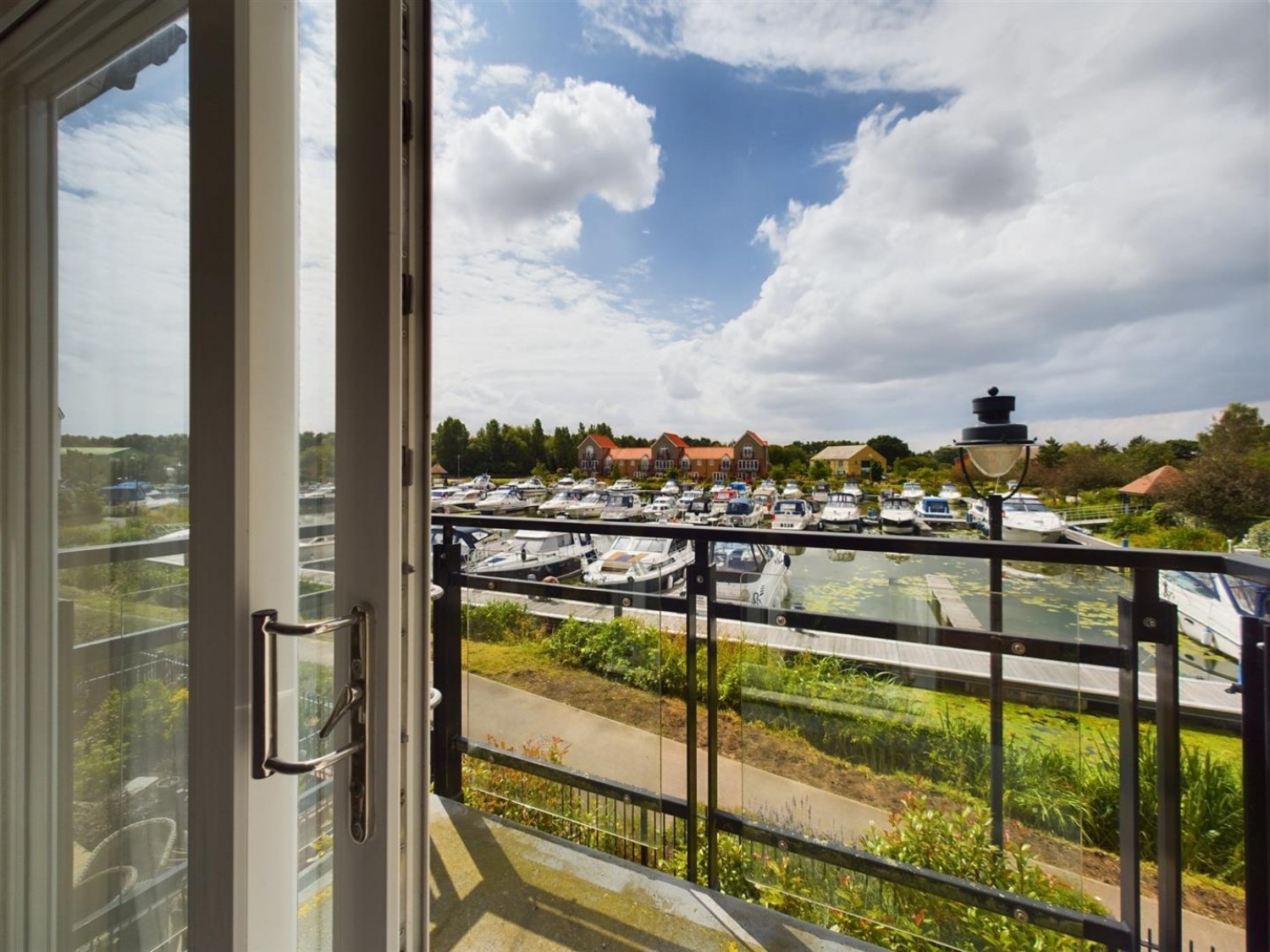 3 bedroom House for Sale The Quays, Burton Waters