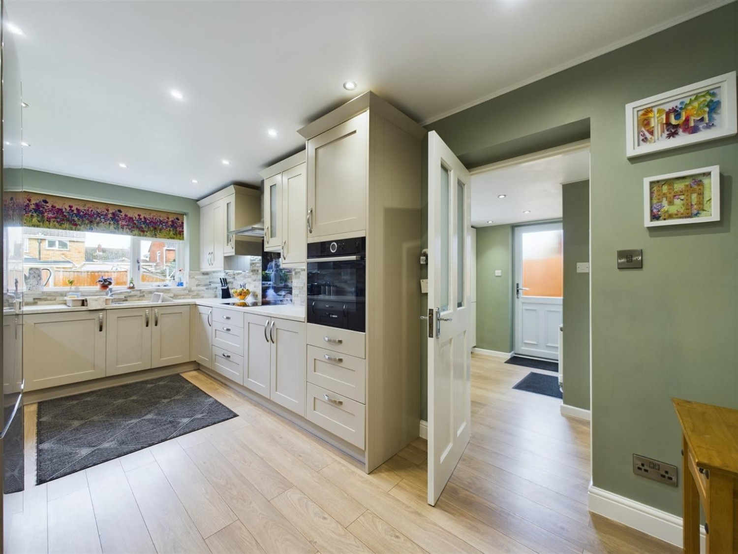 3 bedroom House for Sale Beverley Grove, North Hykeham, Lincoln