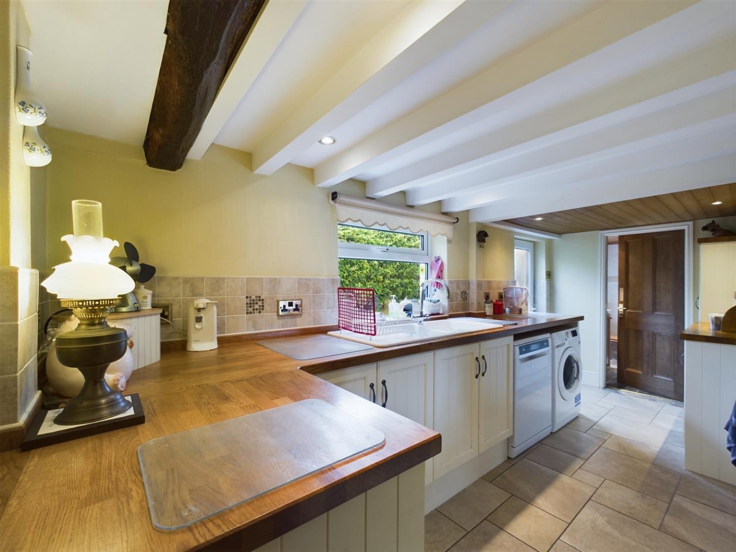4 bedroom House for Sale Main Street, Thorpe-on-the-hill, Lincoln