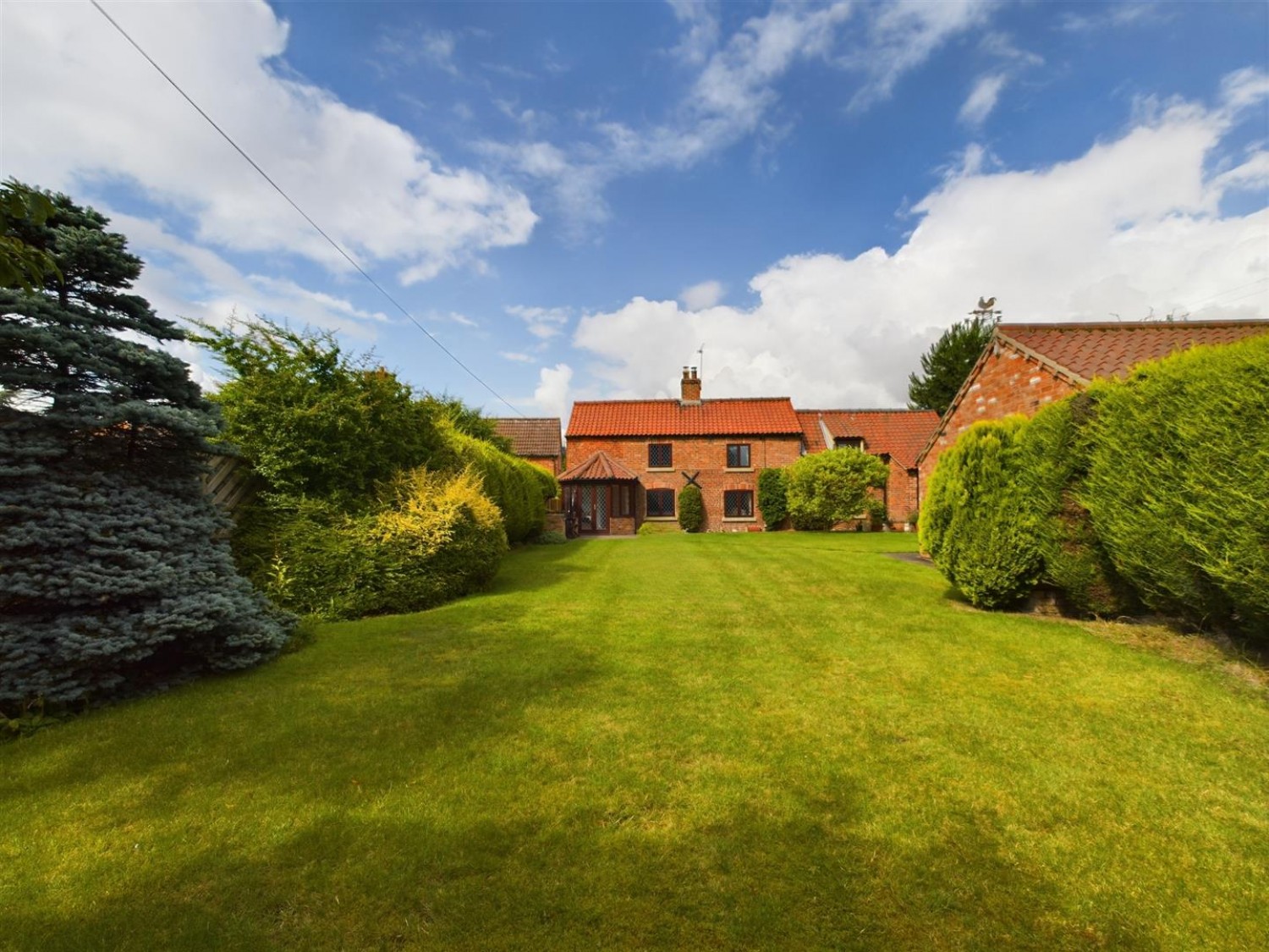 4 bedroom House for Sale Main Street, Thorpe-on-the-hill, Lincoln