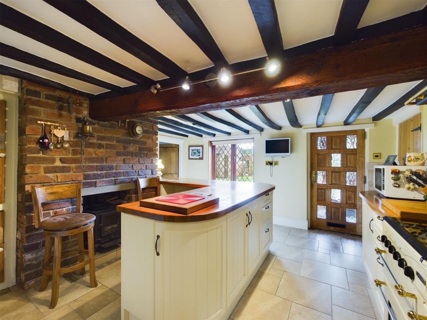 4 bedroom House for Sale Main Street, Thorpe-on-the-hill, Lincoln