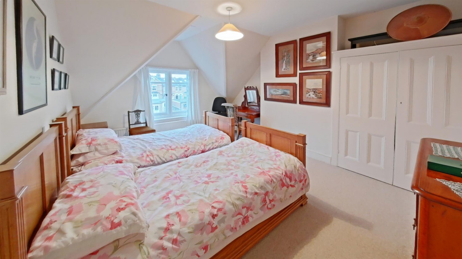 Watts Avenue, Rochester