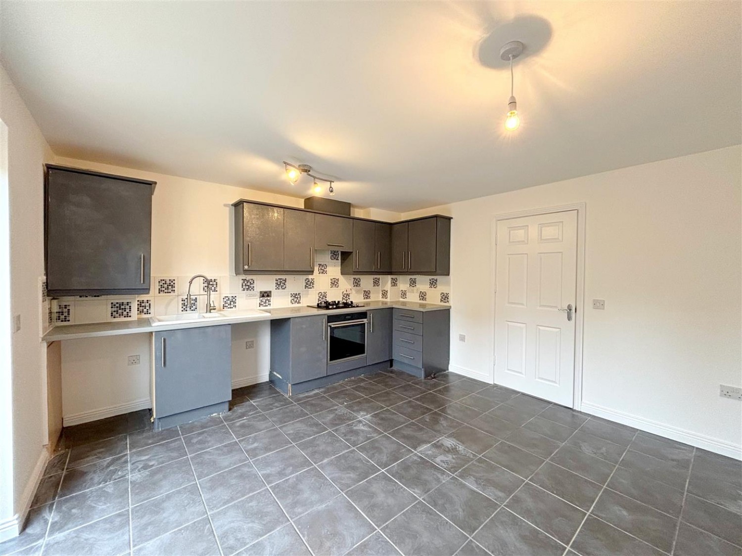 2 bedroom House for Sale Squirrel Chase, Witham St. Hughs, Lincoln