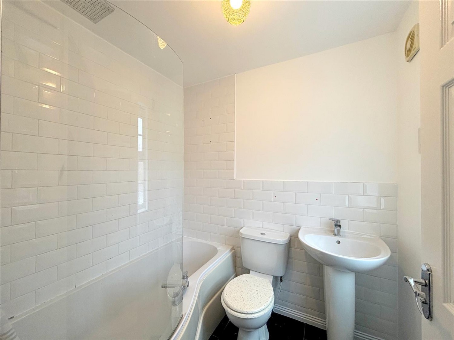 2 bedroom House for Sale Squirrel Chase, Witham St. Hughs, Lincoln