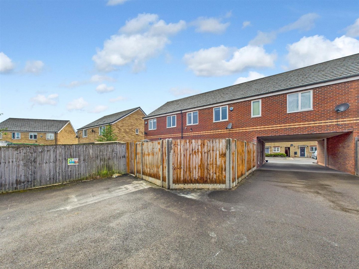 Pinewood Crescent, Lincoln